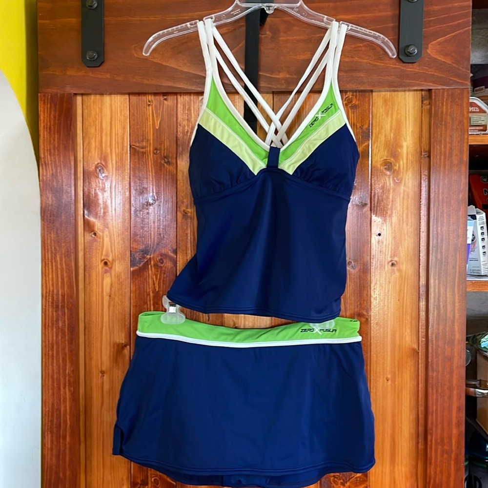 Swim suit